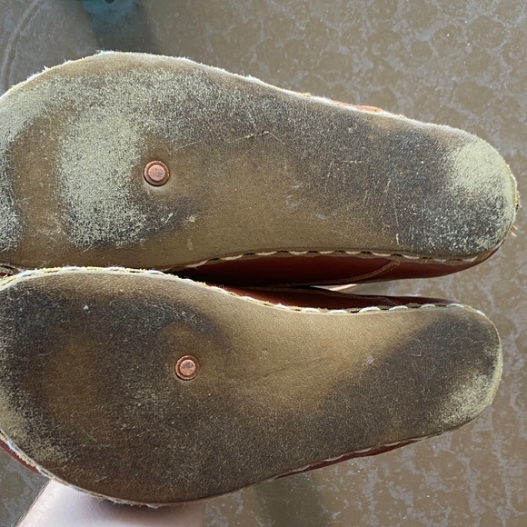 EH Handcrafted Women's Brown Leather Lace-Up Grounding Shoes - Picture 8 of 8